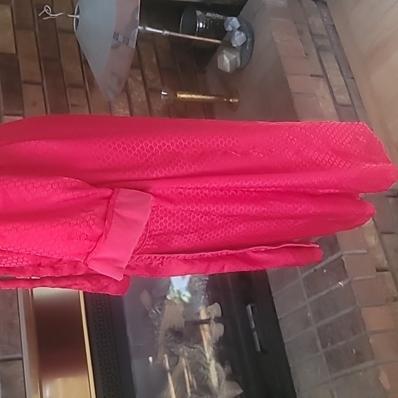 Victorias Secret red robe terry cloth inner lining satin look outer shell size M - Picture 10 of 16